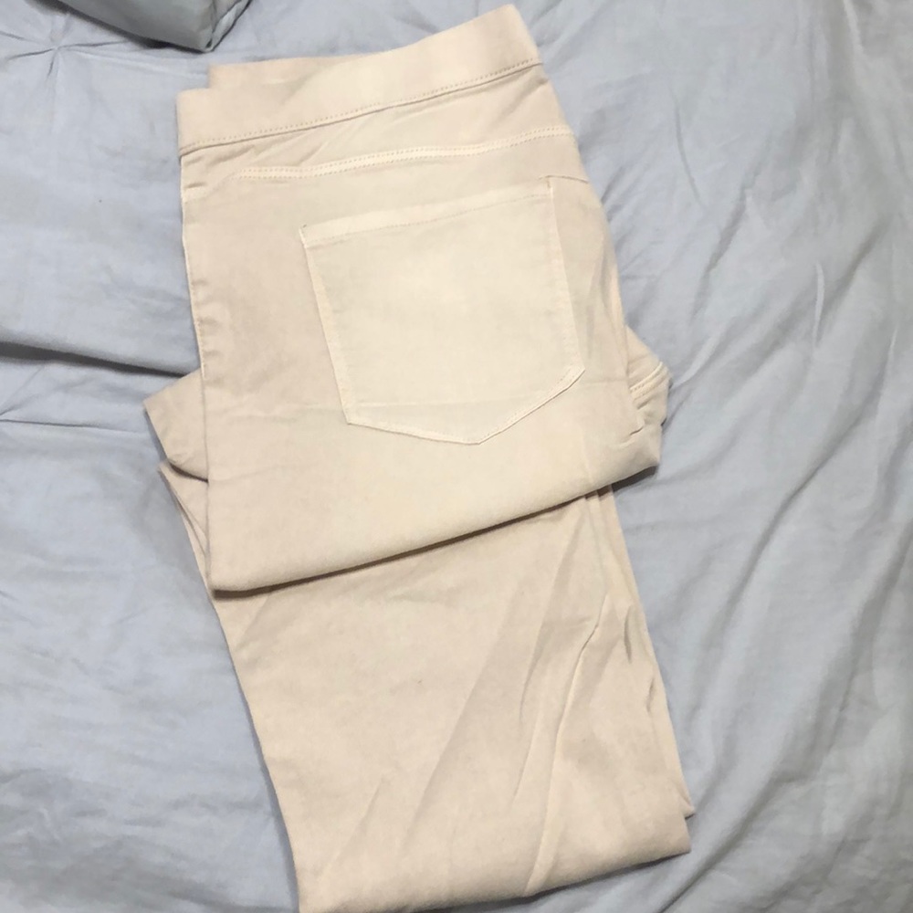 Khaki style pants